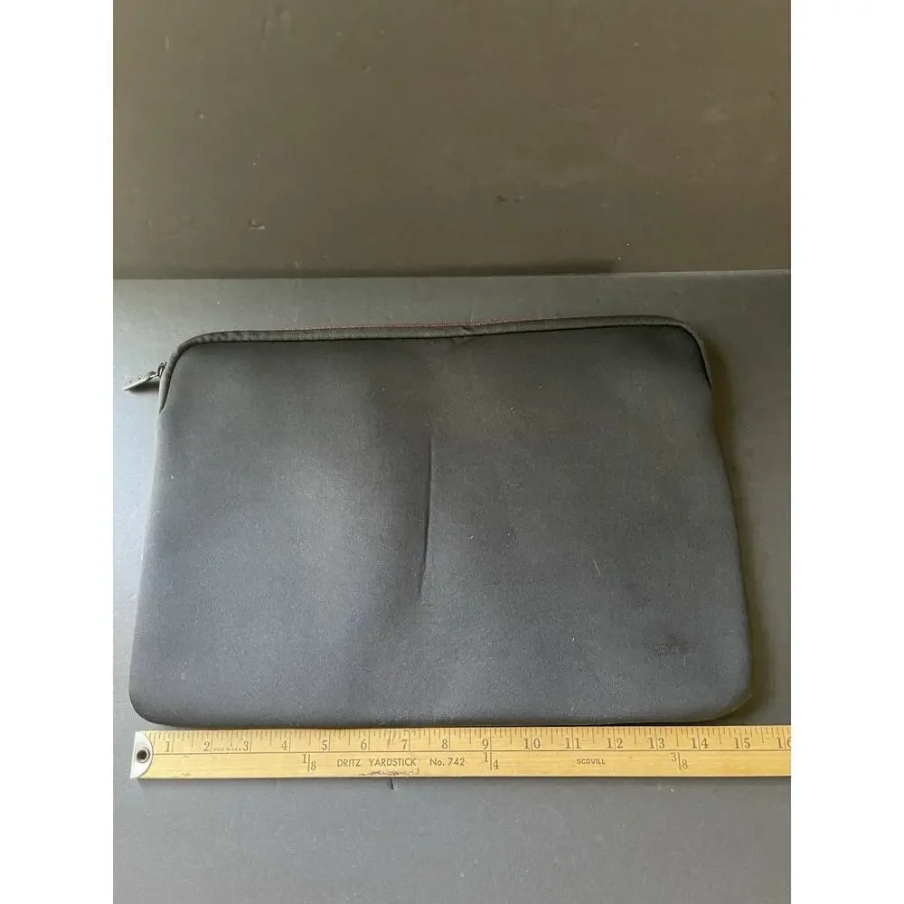 Acer Laptop Sleeve Black Padded Zippered Carrying Bag 15x10 Inch Career Office